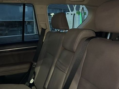 Used 2023 Lexus GX 460 Premium w/ Premium Package image 28
