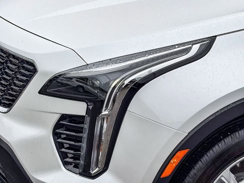 Certified 2023 Cadillac XT4 Luxury w/ Cold Weather Package FWD image 7