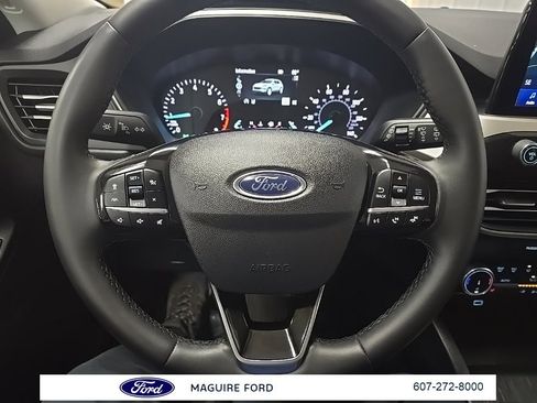 Used 2022 Ford Escape SEL image 22