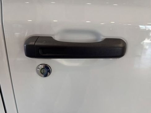 Used 2021 Jeep Wrangler Unlimited Sahara image 21