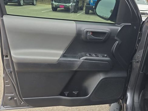 Used 2020 Toyota Tacoma SR w/ SR Convenience Package image 26