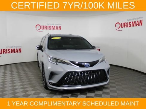 Used 2024 Toyota Sienna XSE w/ XSE Plus Package FWD image 10