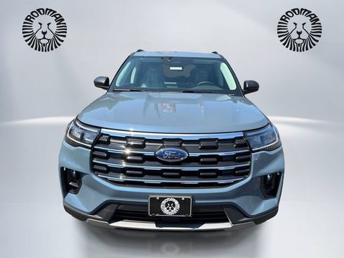 New 2026 Ford Explorer Active w/ Active Comfort Package AWD/4WD image 2