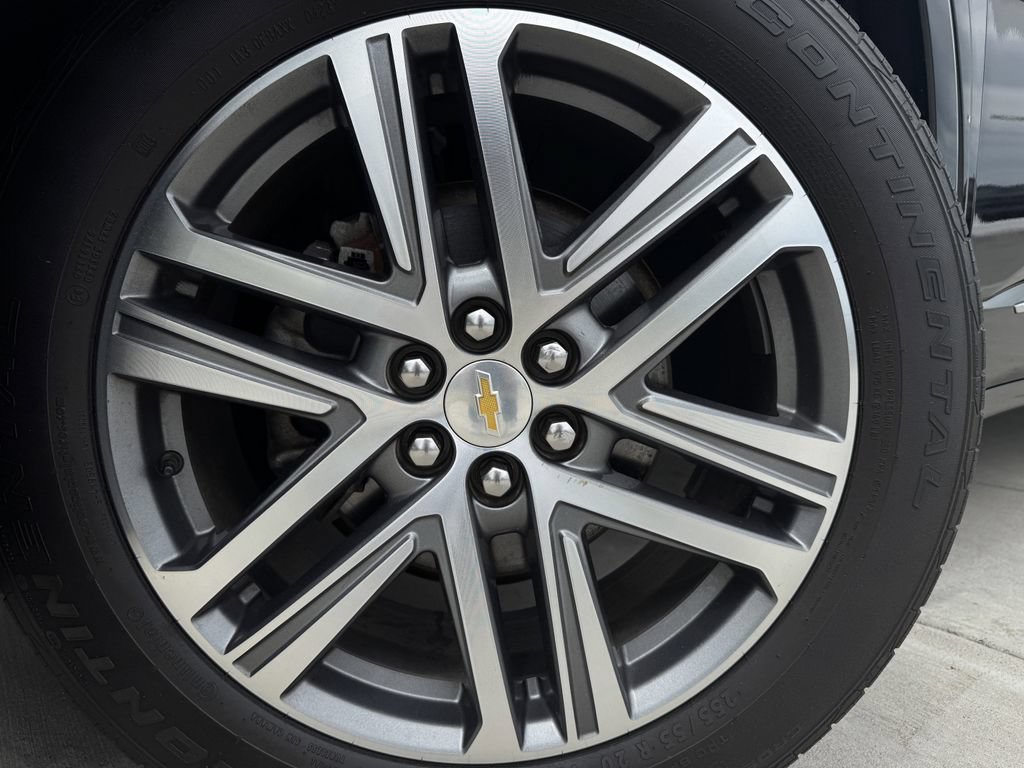 Used 2023 Chevrolet Traverse High Country w/ LPO, Floor Liner Package AWD/4WD image 9