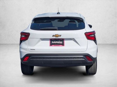 New 2026 Chevrolet Trax LS w/ Driver Confidence Package FWD image 8