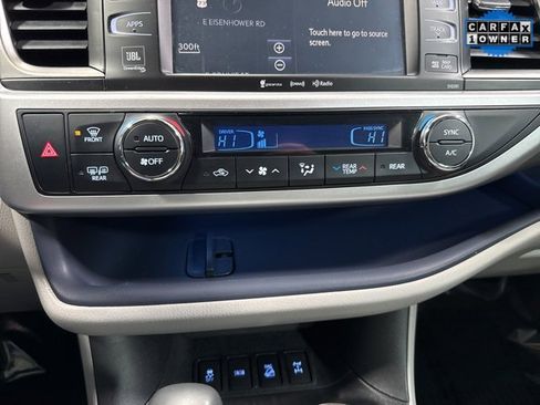 Used 2019 Toyota Highlander Limited image 22