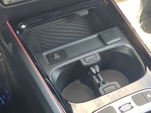 Certified 2025 Mercedes-Benz GLB 250 image 27