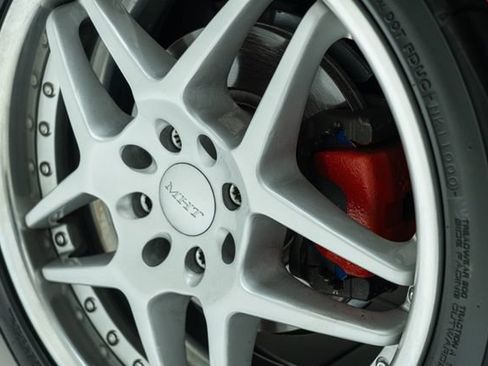 Used 2001 MAZDA MX-5 Miata RWD image 23