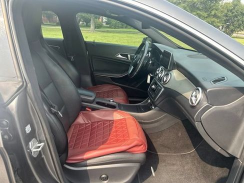 Used 2014 Mercedes-Benz CLA 250 image 24