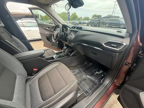 Used 2022 Chevrolet TrailBlazer LT FWD image 33