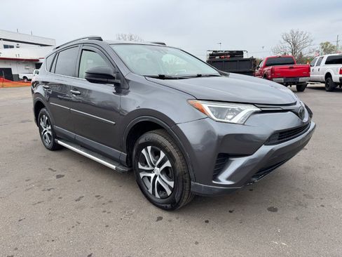Used 2018 Toyota RAV4 LE w/ All Weather Liner Package AWD/4WD image 7