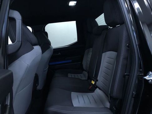 Certified 2025 Toyota Tacoma TRD Off-Road image 15