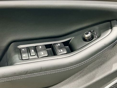 New 2025 Jeep Grand Cherokee L Limited w/ Black Appearance Package image 18