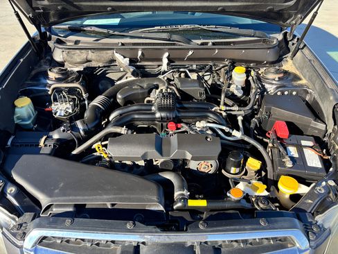Used 2013 Subaru Legacy 2.5i Premium w/ All-Weather Pkg image 10