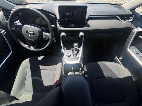 Used 2024 Toyota RAV4 LE AWD/4WD image 37