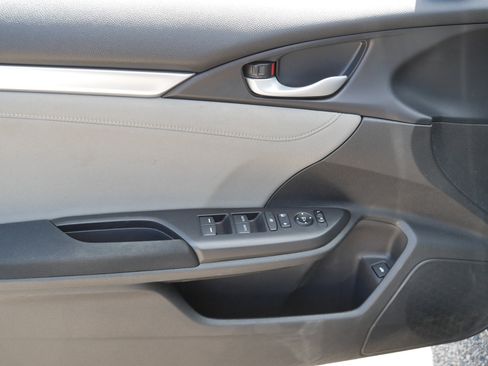 Used 2019 Honda Civic EX image 15