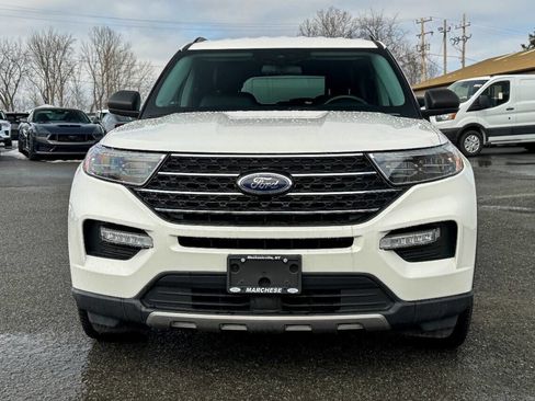 Used 2022 Ford Explorer XLT w/ Equipment Group 202A image 8