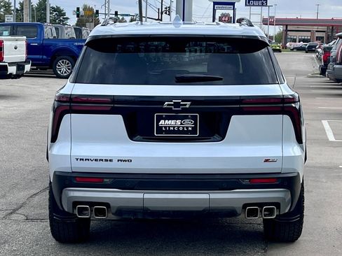 Used 2026 Chevrolet Traverse Z71 w/ Driver Confidence Package AWD/4WD image 5