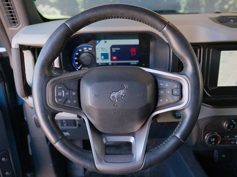Used 2021 Ford Bronco Badlands w/ Sasquatch Package AWD/4WD image 16