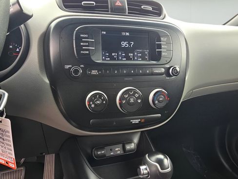 Used 2018 Kia Soul FWD image 20