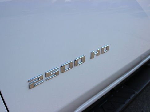 Used 2024 Chevrolet Silverado 2500 LT w/ Convenience Package AWD/4WD image 2