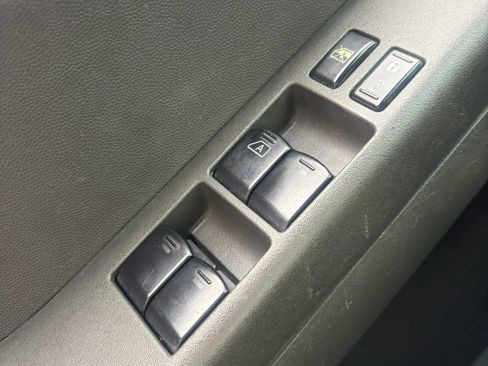 Used 2008 Nissan Xterra X AWD/4WD image 41