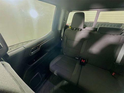 Used 2023 Chevrolet Silverado 1500 LT w/ Z71 Off-Road Package image 12