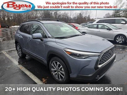 Used 2022 Toyota Corolla Cross XLE w/ Black Badges Package (TMS)