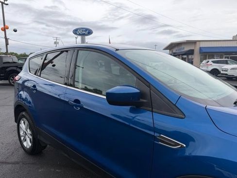 Used 2019 Ford Escape SE AWD/4WD image 3