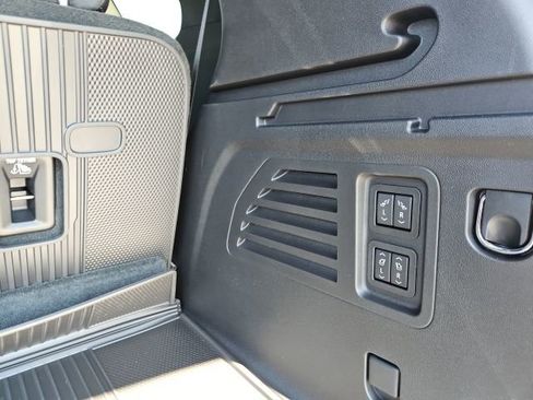 New 2026 Buick Enclave Sport Touring w/ Power Package FWD image 9