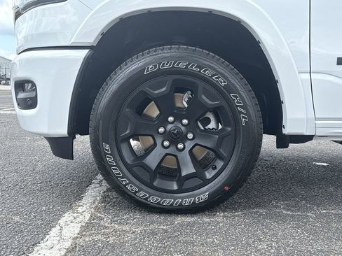 New 2026 RAM 1500 4x4 Crew Cab image 9