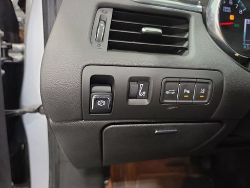 Used 2016 Chevrolet Impala LT w/ Convenience Package FWD image 13