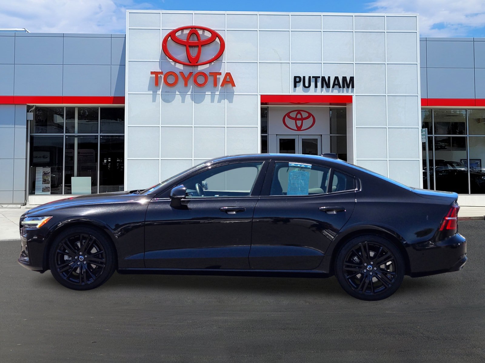 Used 2024 Volvo S60 B5 Plus FWD image 7
