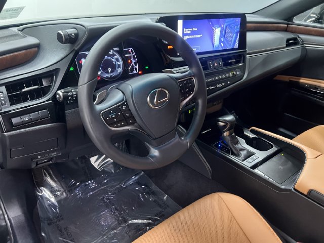 Used 2024 Lexus ES 300h w/ Premium Package FWD image 16