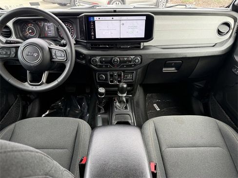 Used 2024 Jeep Wrangler Sport S image 10