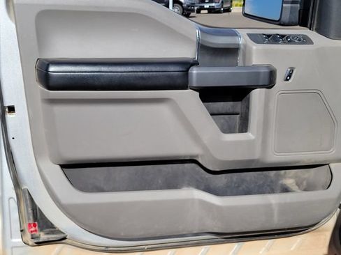 Used 2018 Ford F150 XLT w/ Equipment Group 302A Luxury AWD/4WD image 7