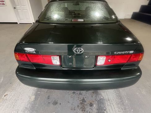 Used 2001 Toyota Camry CE image 4