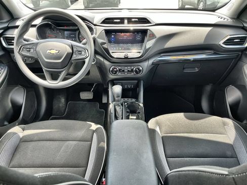 Used 2023 Chevrolet TrailBlazer LT w/ Convenience Package FWD image 19