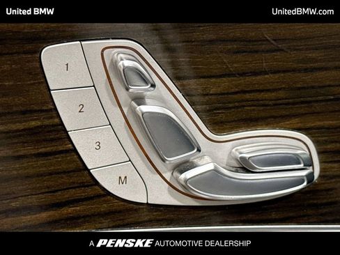 Used 2018 Mercedes-Benz C 300 4MATIC Sedan image 4