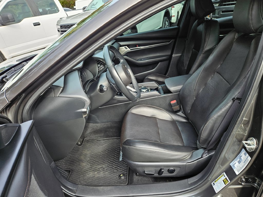 Used 2020 MAZDA MAZDA3 Sedan w/ Premium Package FWD image 15