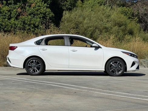 Used 2023 Kia Forte LXS image 8