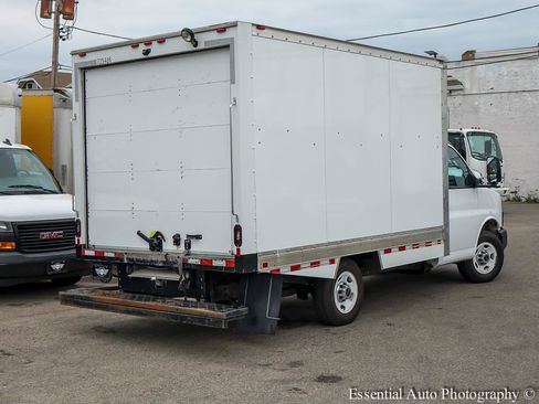 Used 2023 GMC Savana 3500 w/ Power Convenience Package RWD image 7