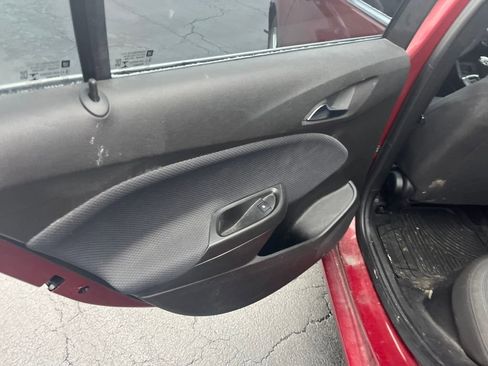 Used 2018 Chevrolet Cruze LT w/ LPO, Black Nameplate Package image 21