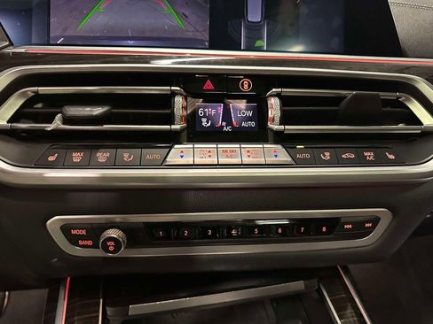 Used 2019 BMW X7 xDrive40i w/ Premium Package AWD/4WD image 29