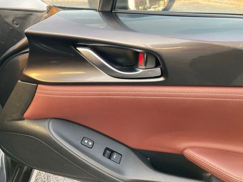 Used 2017 MAZDA MX-5 Miata RF Grand Touring RWD image 14