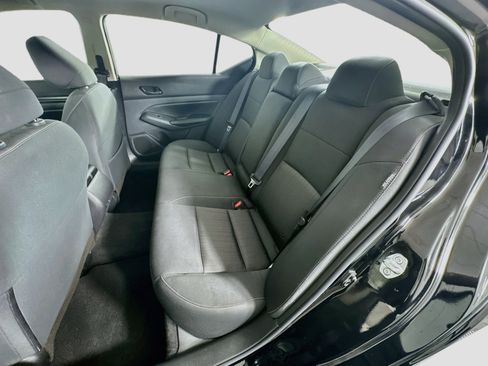 Used 2025 Nissan Altima 2.5 SV FWD image 26