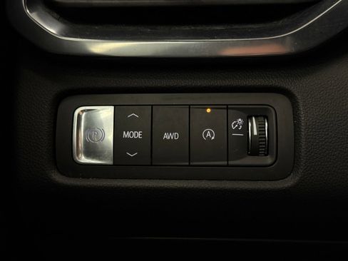 Used 2024 GMC Acadia AT4 w/ Luxury Package AWD/4WD image 47