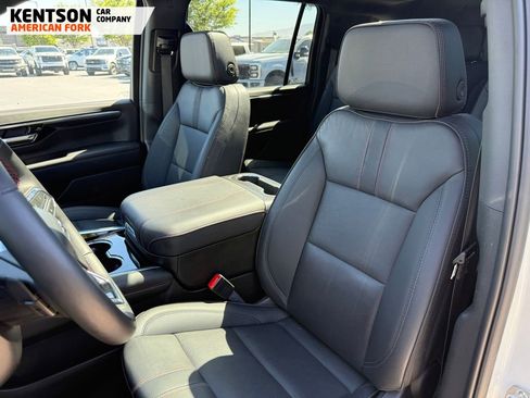 Used 2025 Chevrolet Suburban RST w/ RST Capability Package AWD/4WD image 27