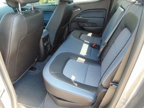 Used 2021 Chevrolet Colorado Z71 w/ Safety Package AWD/4WD image 21