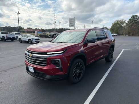 New 2026 Chevrolet Traverse LT w/ Sun and Wheel Package image 3